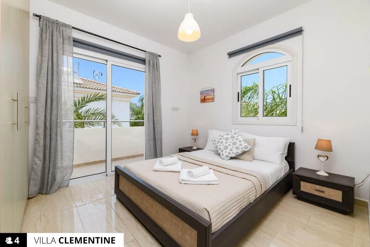Blue Water Bay Villas Paralimni